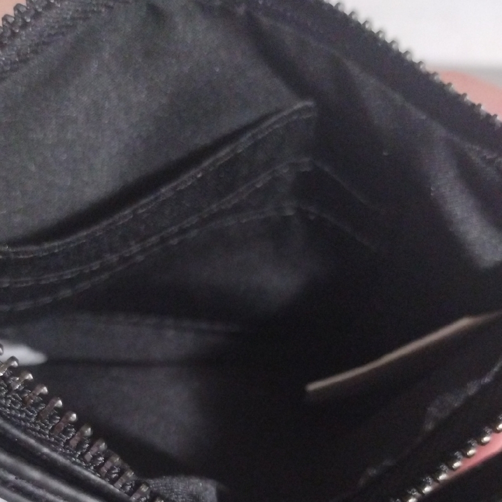 No Boundaries Black Phone Crossbody Case - Picture 6 of 10